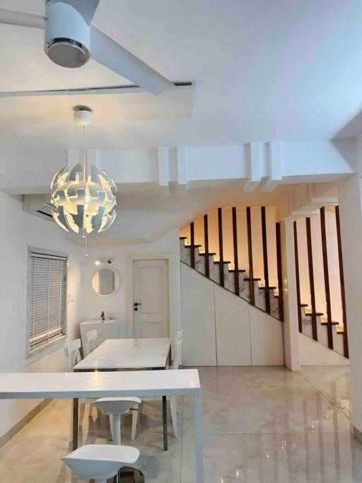 White House Sky View Theatre Villa In Gachibowli Zewnętrze zdjęcie